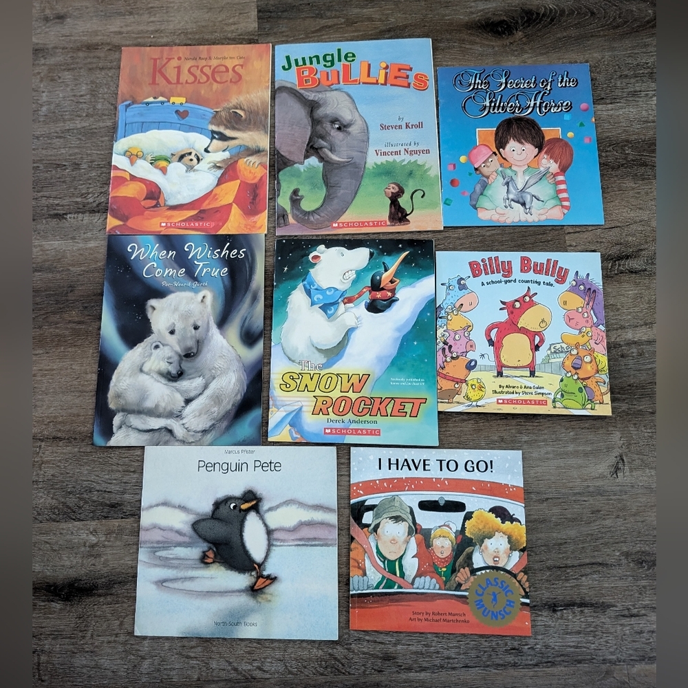 Children's Book Collection Paper Back 8 Books Lot #5